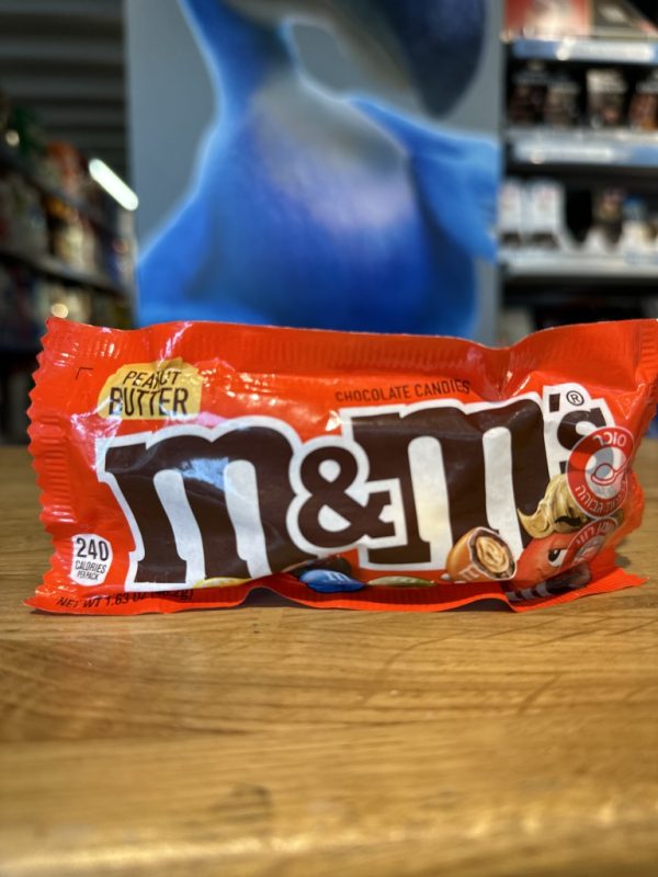 חטיף M&M אדום